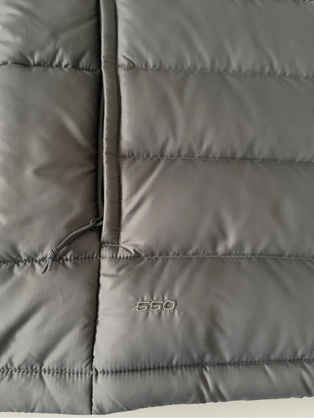 The North Face 550 Quilted Puffer Aconcagua Vest Men's M Full Zip Gray Gorpcore
